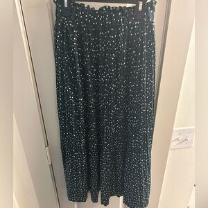Amazon skirt, medium, never worn